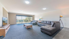 3-83 Thompson Avenue, Cowes